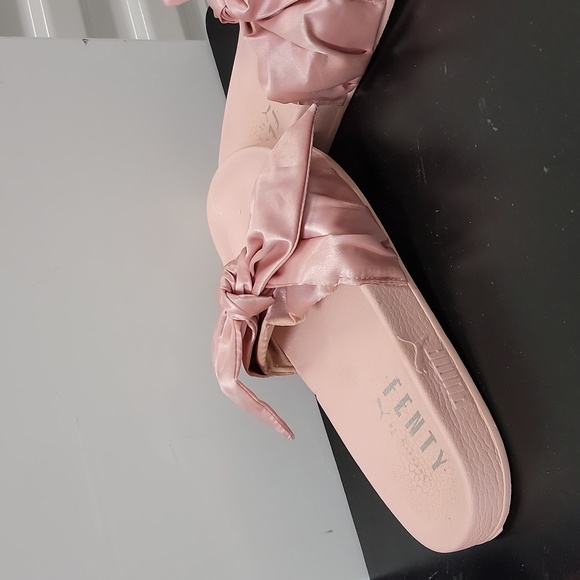 Puma Fenty Flipflops - Picture 2 of 4